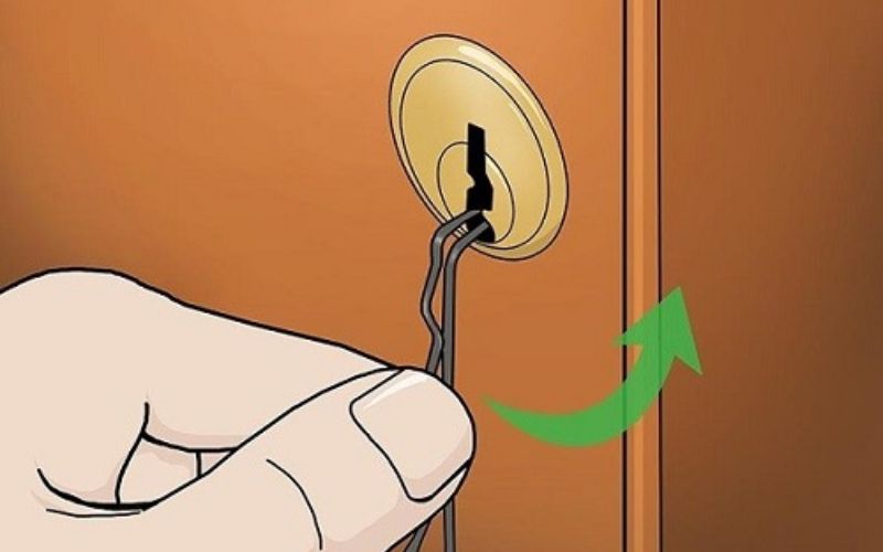 Sử dụng kẹp tăm là cách mở tủ sắt hiệu quả