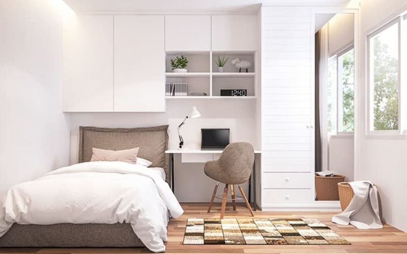 Đặt bàn làm việc sát cạnh giường