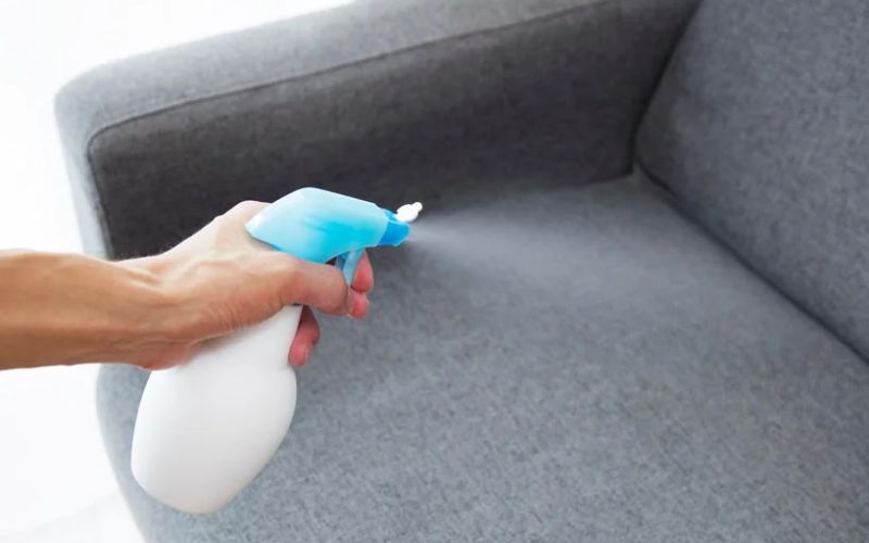 Cách khử mùi ghế ngồi làm việc văn phòng
