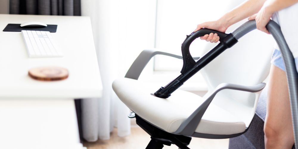 Cách vệ sinh bảo quản ghế luôn được mới