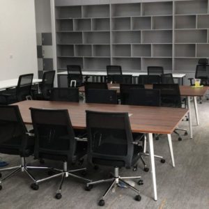 LUXH1810C10 với thiết kế đơn giản thích hợp với nhiều không gian