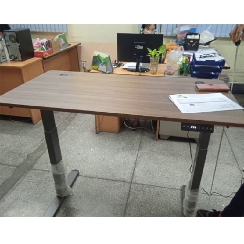 ban-nang-ha-thong-minh-nh102-2 Hình ảnh thực tế của bàn NH102